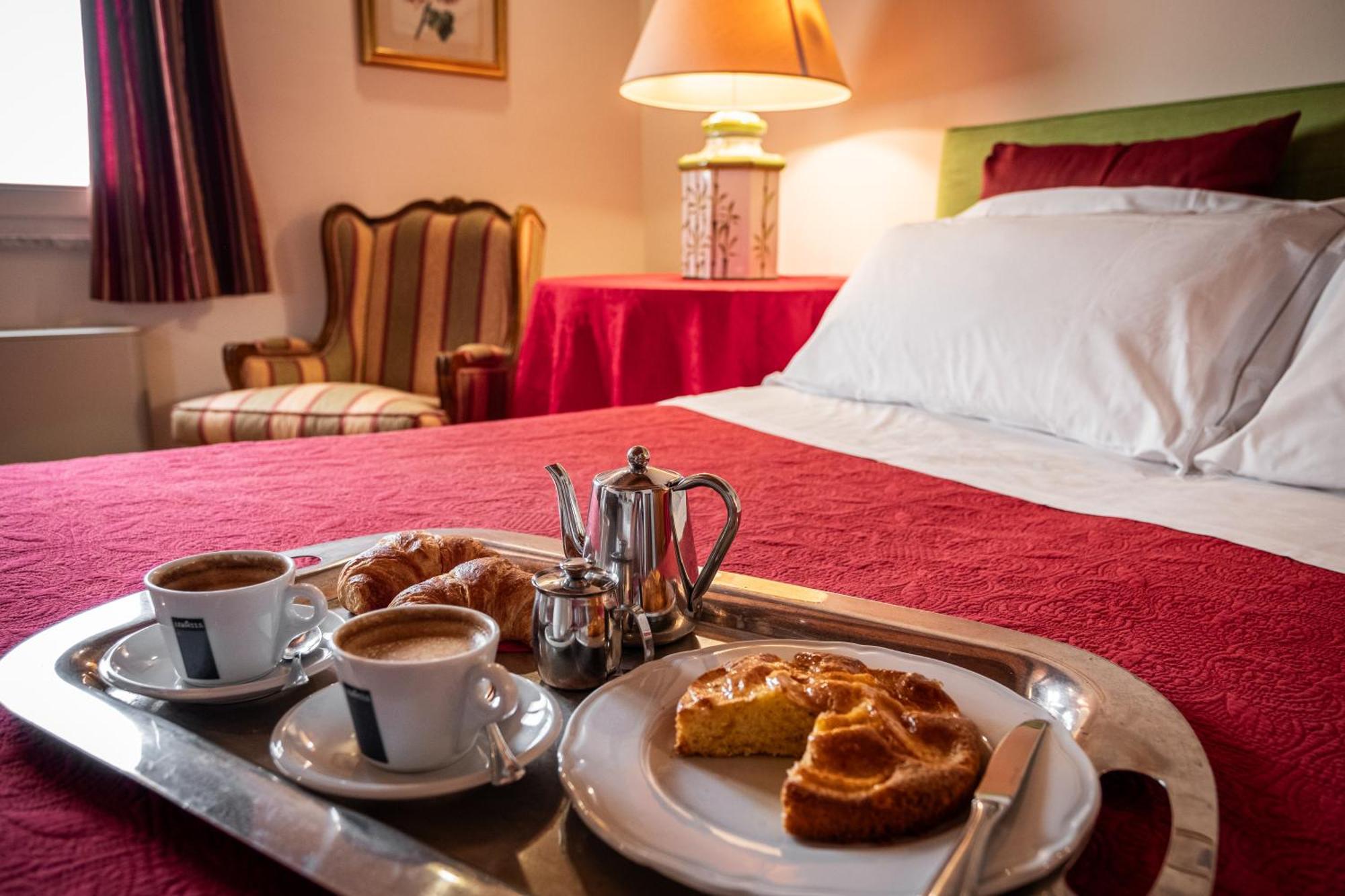 Corte Cristina & Suites Quartucciu Ngoại thất bức ảnh