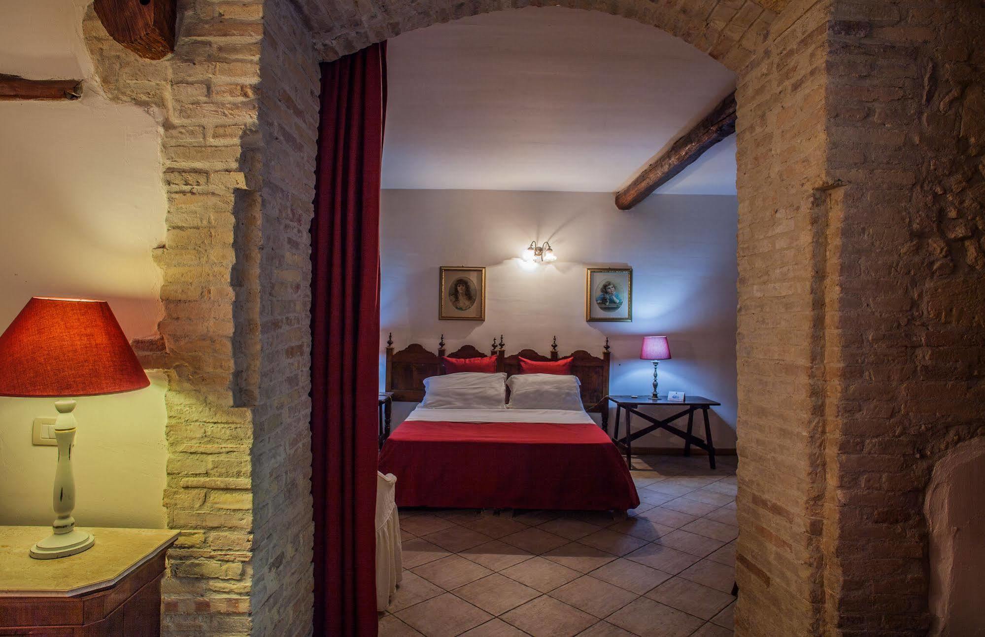 Corte Cristina & Suites Quartucciu Ngoại thất bức ảnh