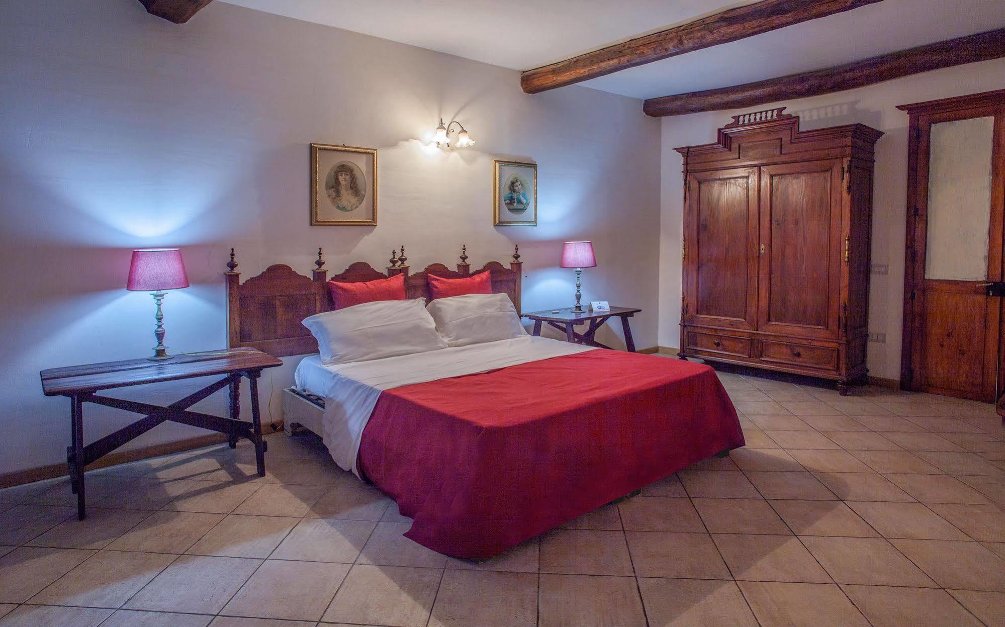 Corte Cristina & Suites Quartucciu Ngoại thất bức ảnh