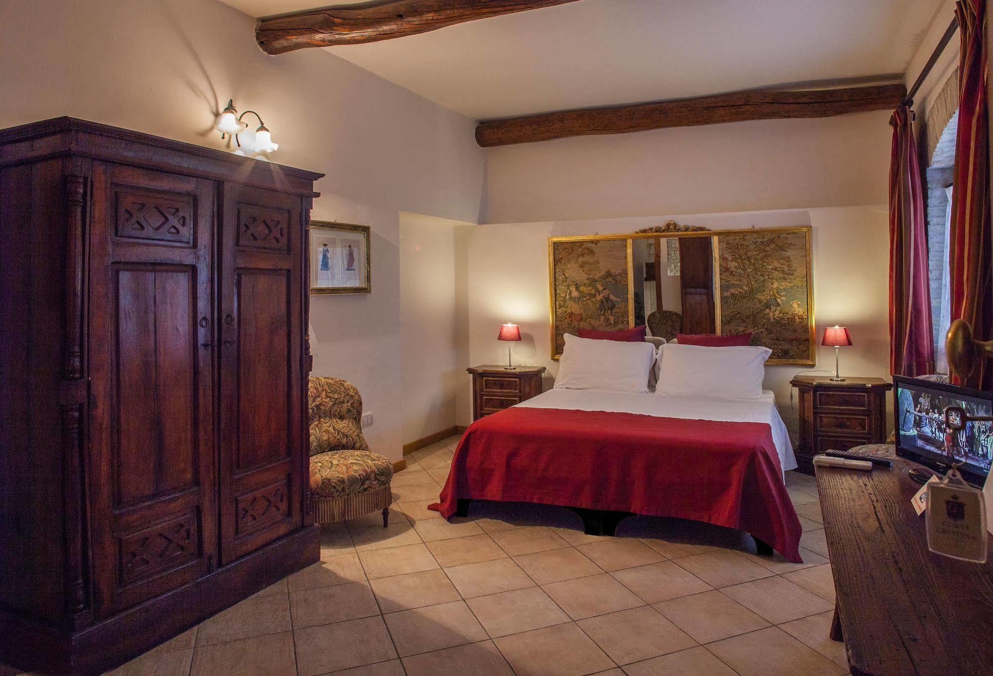 Corte Cristina & Suites Quartucciu Ngoại thất bức ảnh