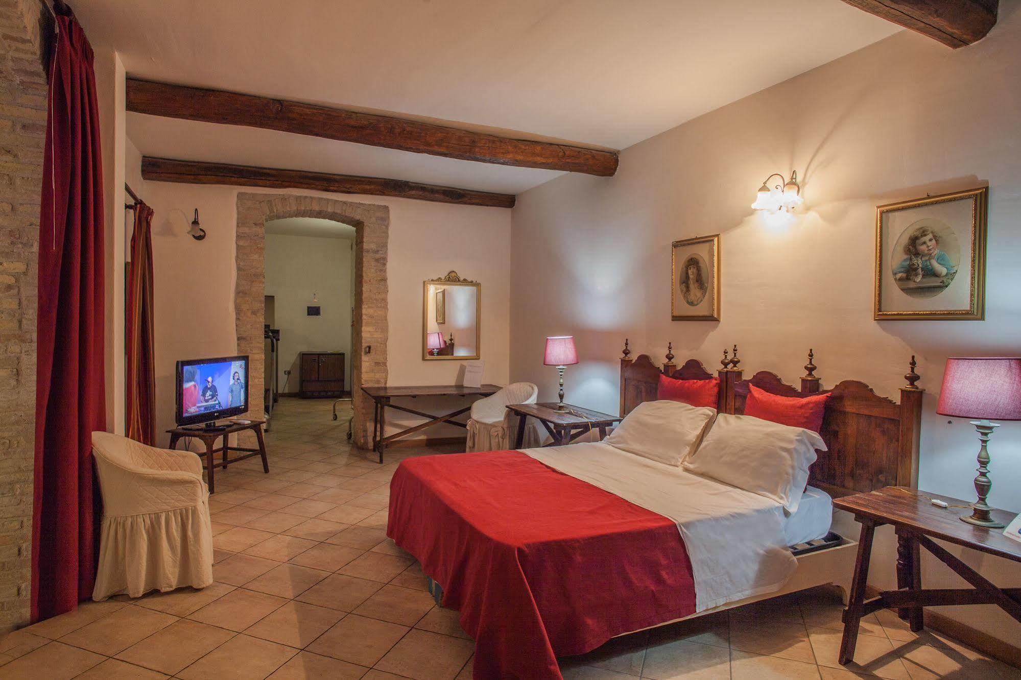 Corte Cristina & Suites Quartucciu Ngoại thất bức ảnh